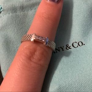 Tiffany’s & co Mesh ring with 3 diamonds